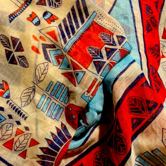 Extra Long and Extra Large Rectangular Scarf NeverUsed - Picture 11 of 12